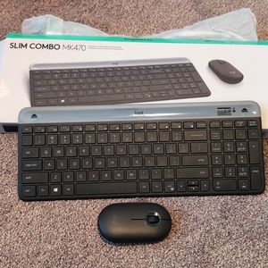Logitech Slim Combo MK740